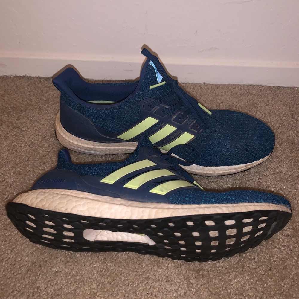 adidas ultraboosts 👟